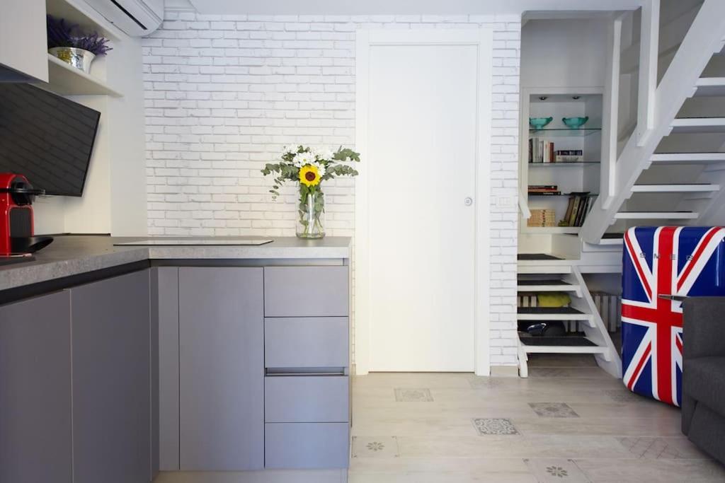 Quiet House In The Center - Porta Venezia Apartment Milan Luaran gambar